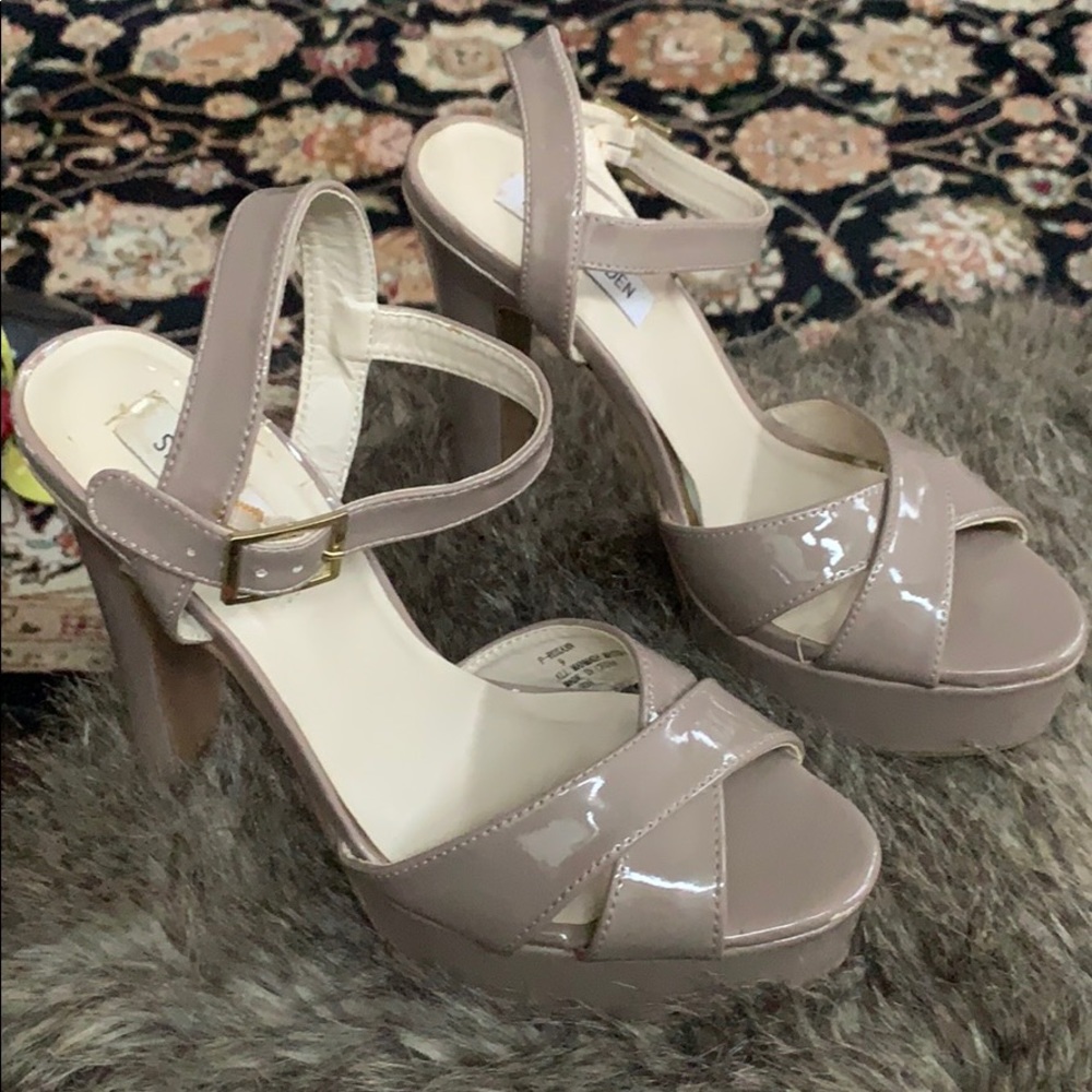 TAUPE PATTON STEVE MADDEN ROXANN HEELS - Picture 4 of 5